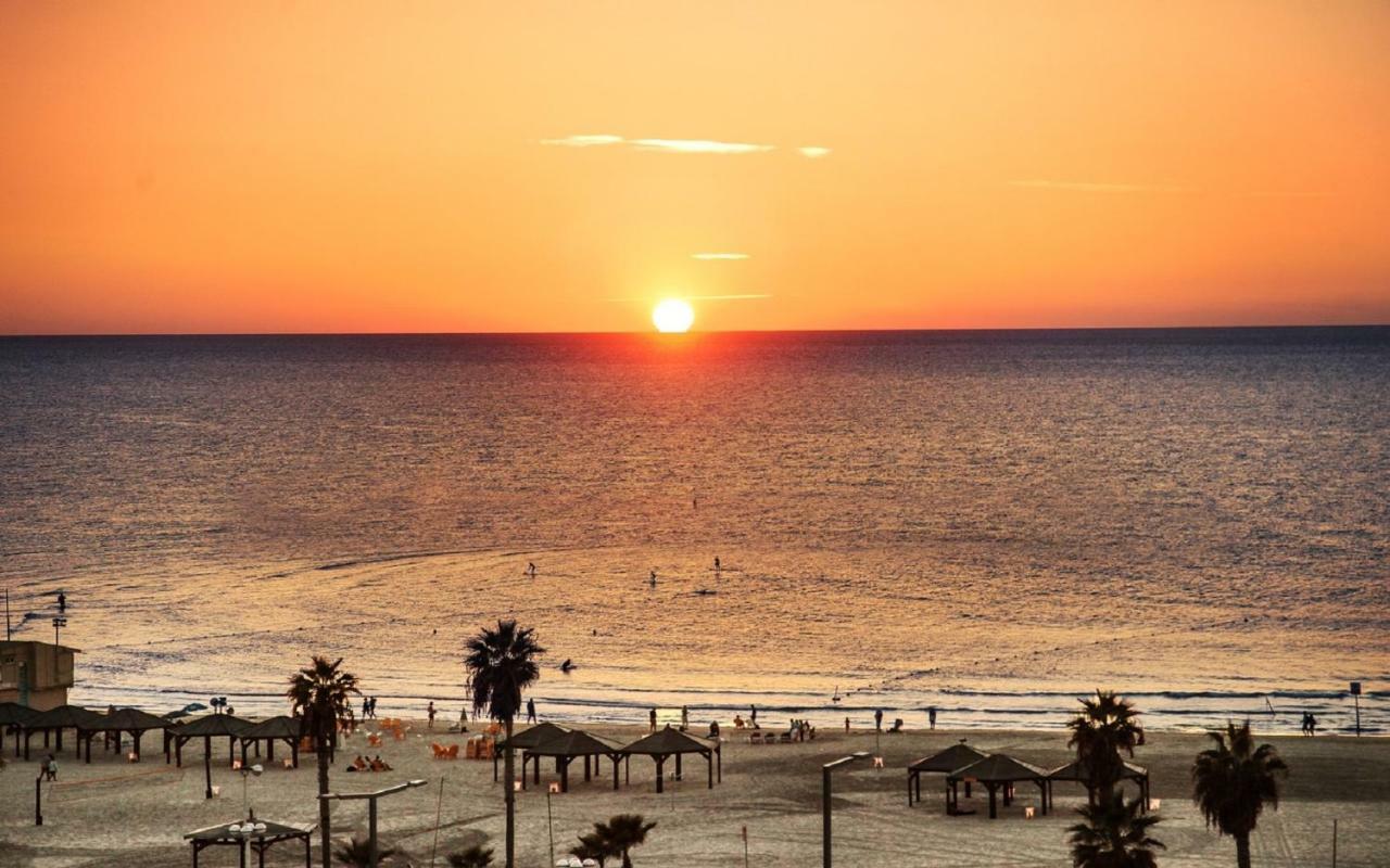 Wom Allenby Pod Tel Aviv