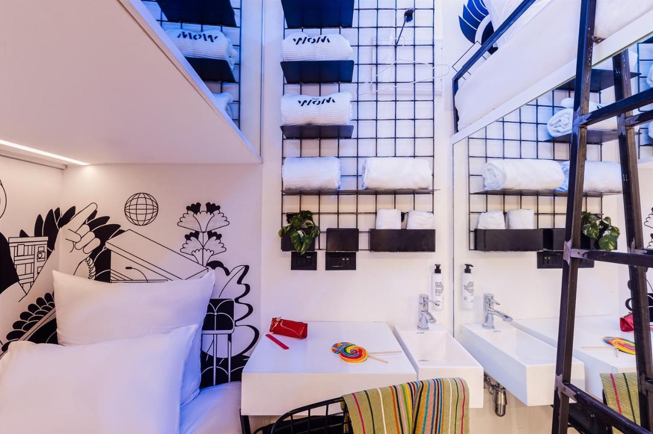 Wom Allenby Pod * Tel Aviv